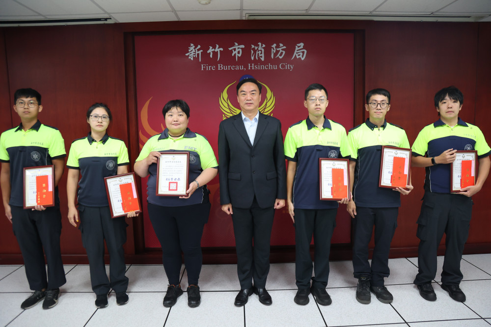 助患者成功恢復意識 竹市消防局立119線上指導CPR、AED 助患者成功恢復意識 竹市消防局立119線上指導CPR、AED