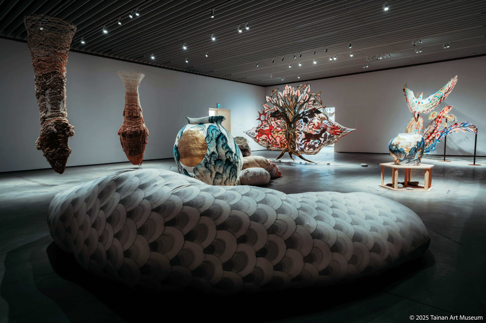 台日工藝藝術再對話 臺南美館新展開幕 林雨宣、太鼓隊演繹動漫主題曲