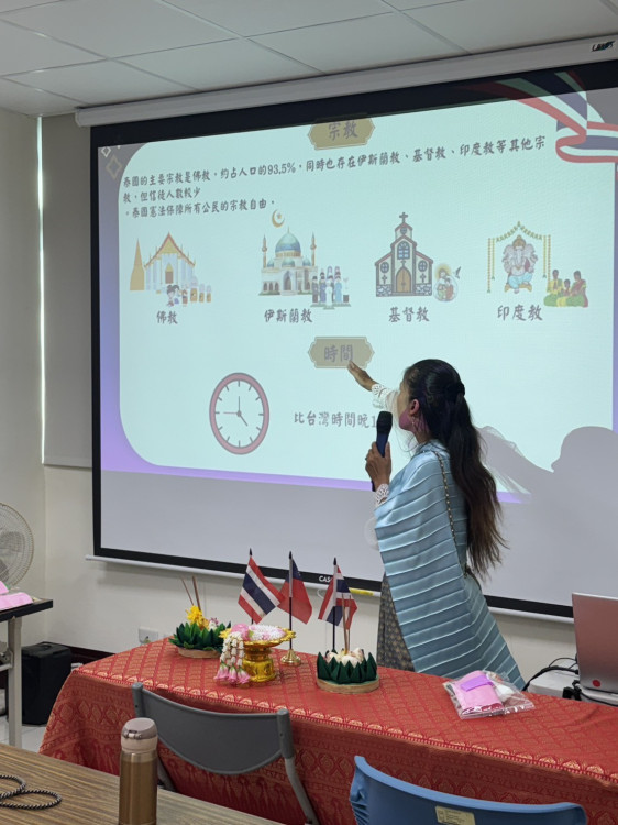 點亮水燈，凝聚祝福，臺南移民署邀新住民體驗水燈文化
