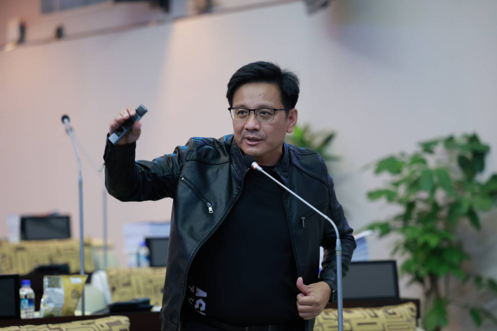 臺南市市議員黃肇輝批智慧城市進度慢,建議高速永康段高架化 臺南市市議員黃肇輝批智慧城市進度慢,建議高速永康段高架化