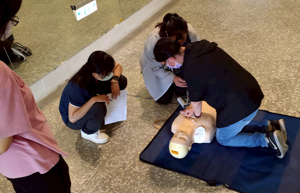 強化校園社區急救能量 金大衛局合辦CPR＋AED