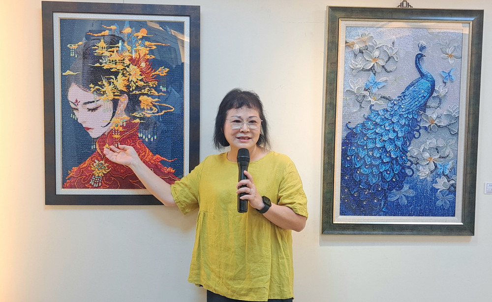 優雅人生-李麗玉貼畫個展 南區國稅局共賞戀戀繁華