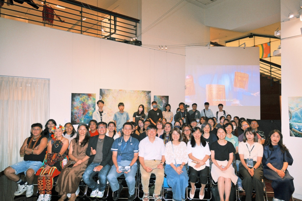 「Pinilimayan石生繪世錄」楊慕仁繪畫創作展　陽明交大藝文空間揭幕