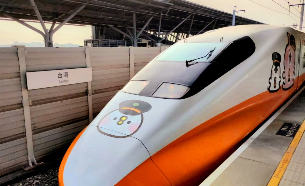 鳳凰颱襲台！高鐵11/12下午再加開4班南下全班自由座