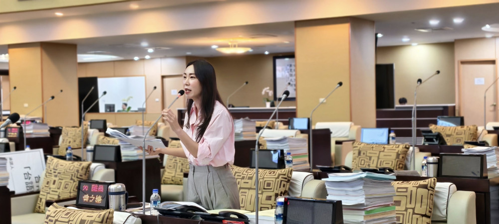 台南市議員曾之婕質詢台南施政 小巨蛋孵蛋、銀髮照護雙重呼籲