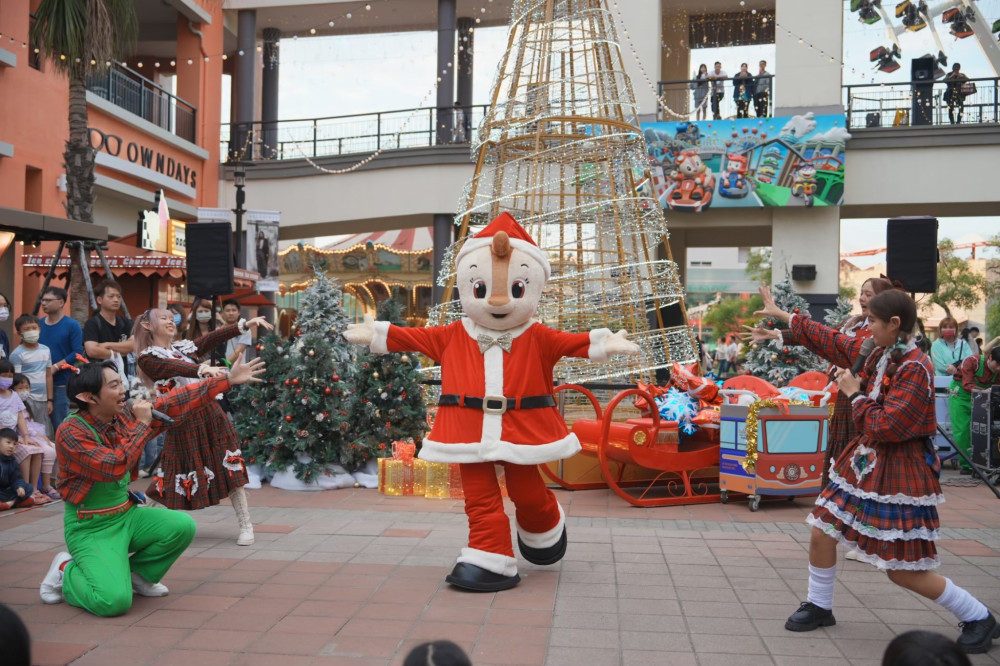 SKM Park Outlets高雄草衙雪境童話村浪漫登場 南台灣最夢幻聖誕地標