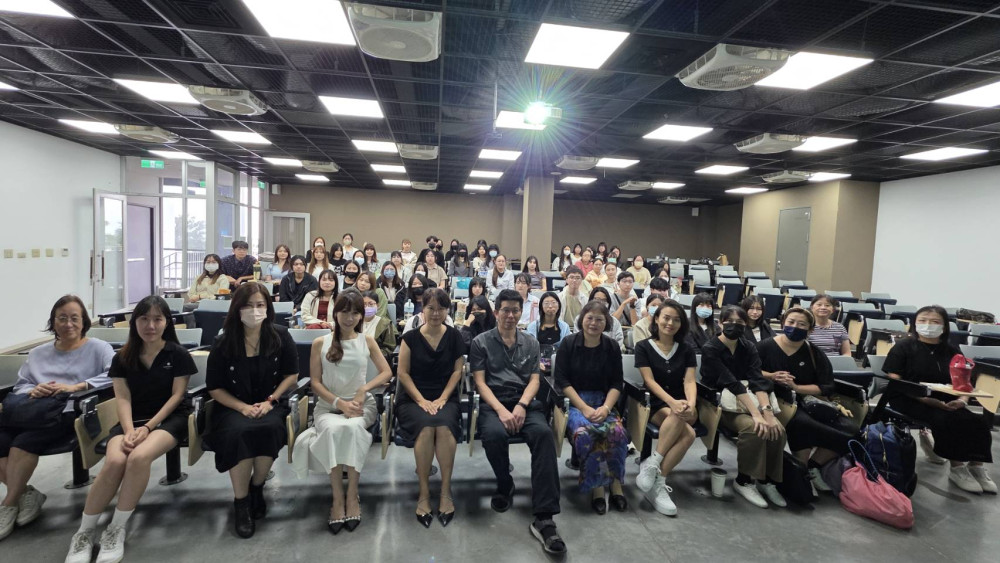 嘉藥粧品系攜手30家企業 逾300職缺助學生接軌國際職場