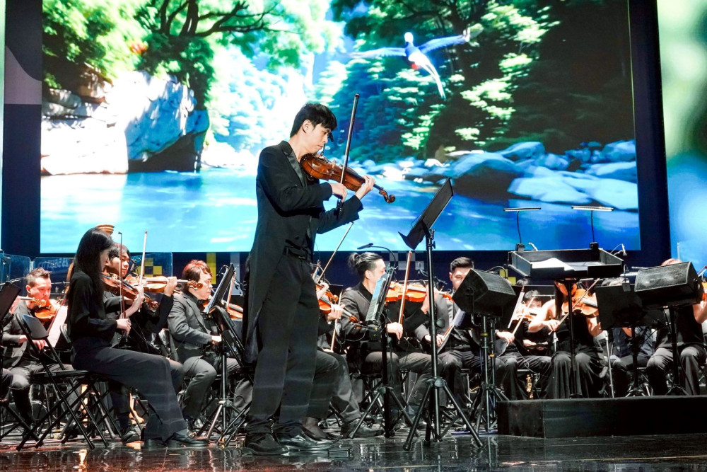 日月潭花火音樂熱鬧登場  雙平台180度花火環繞