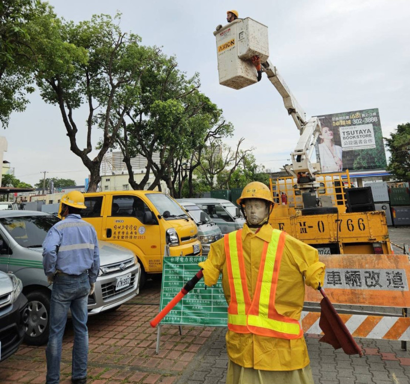因應鳳凰颱超前部署！台電台南區處：全力戒備防颱