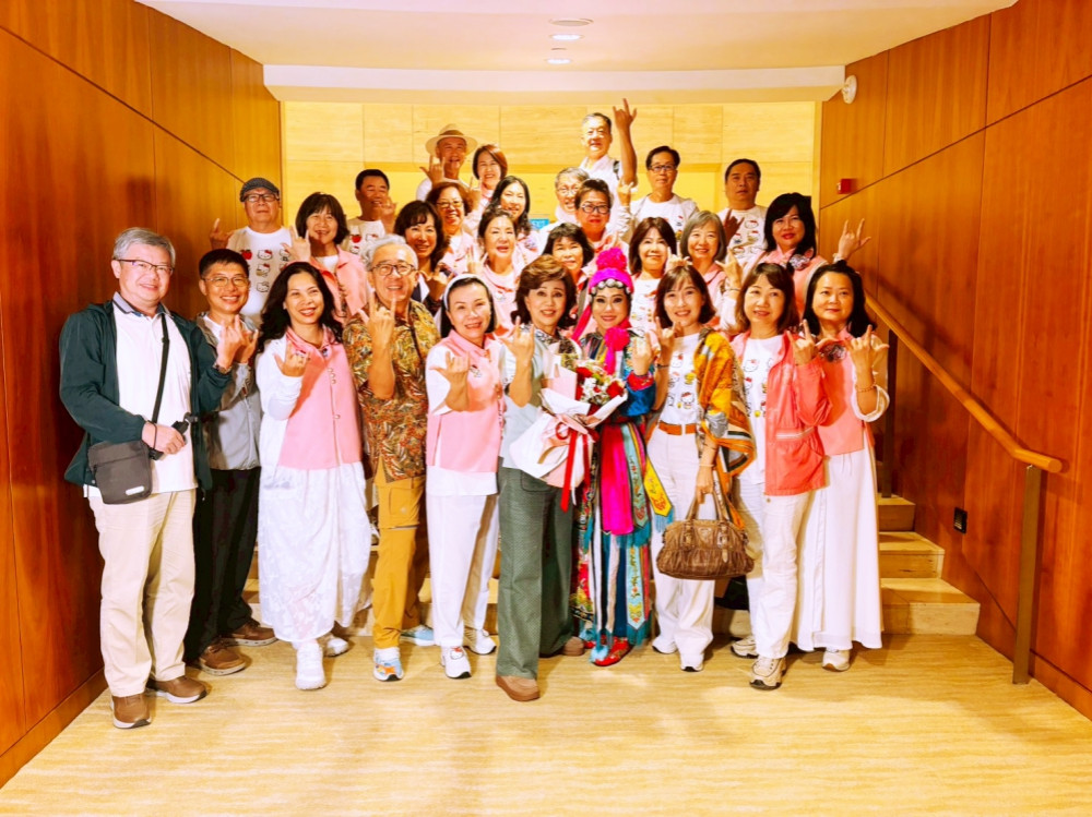 行動支持台灣藝術文化　新竹凱蒂扶輪社赴星觀賞明華園戲劇總團演出《散戲》