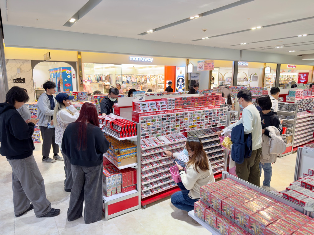 聖誕壓軸！迪士尼小汽車節南紡登場 九大主題展區歡樂開跑