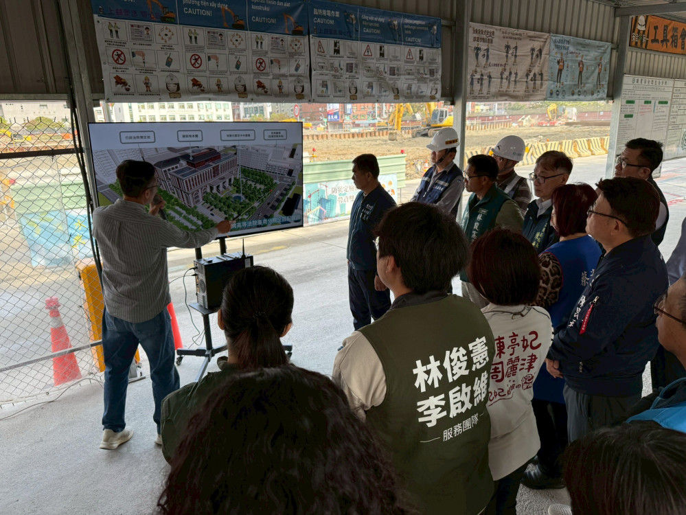 臺南市議會工務委員會勘查慶平公園涼亭修繕及臺南高院新建辦公廳室工程