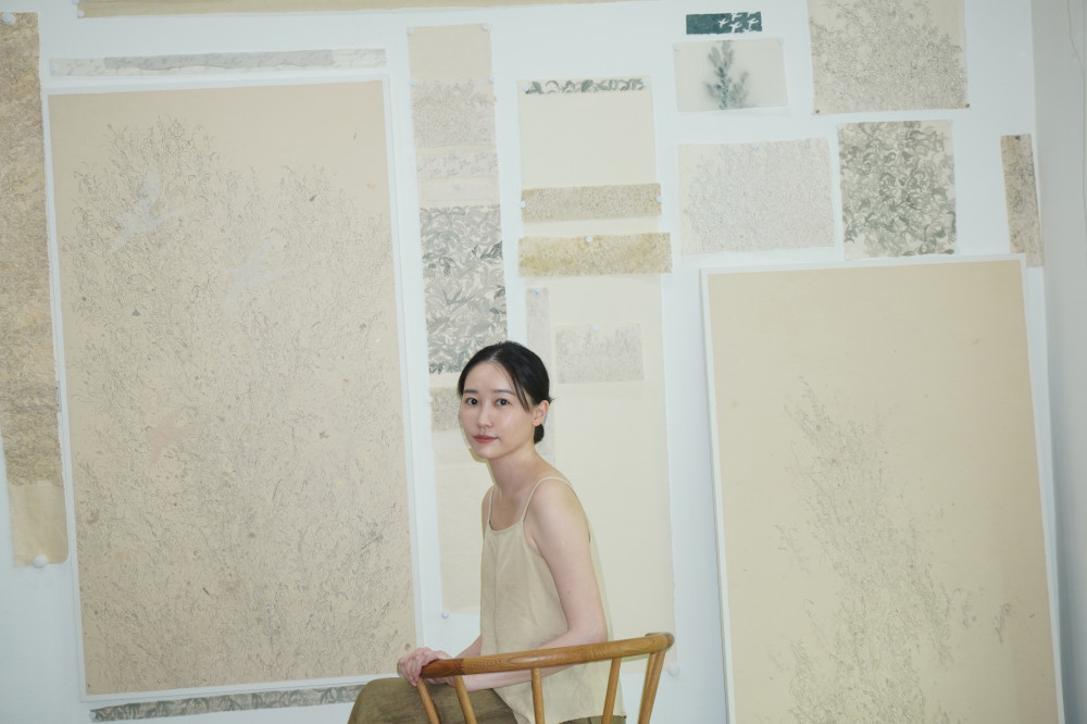 紙間藏風景！李凱真個展1月登場 弎畫廊演繹日常感知的溫柔詩意