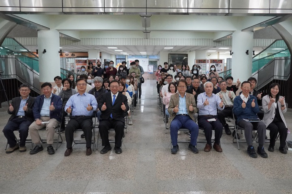 114年高教深耕計畫成果亮眼　華大跨域創新推跨域學習與AI證照潮