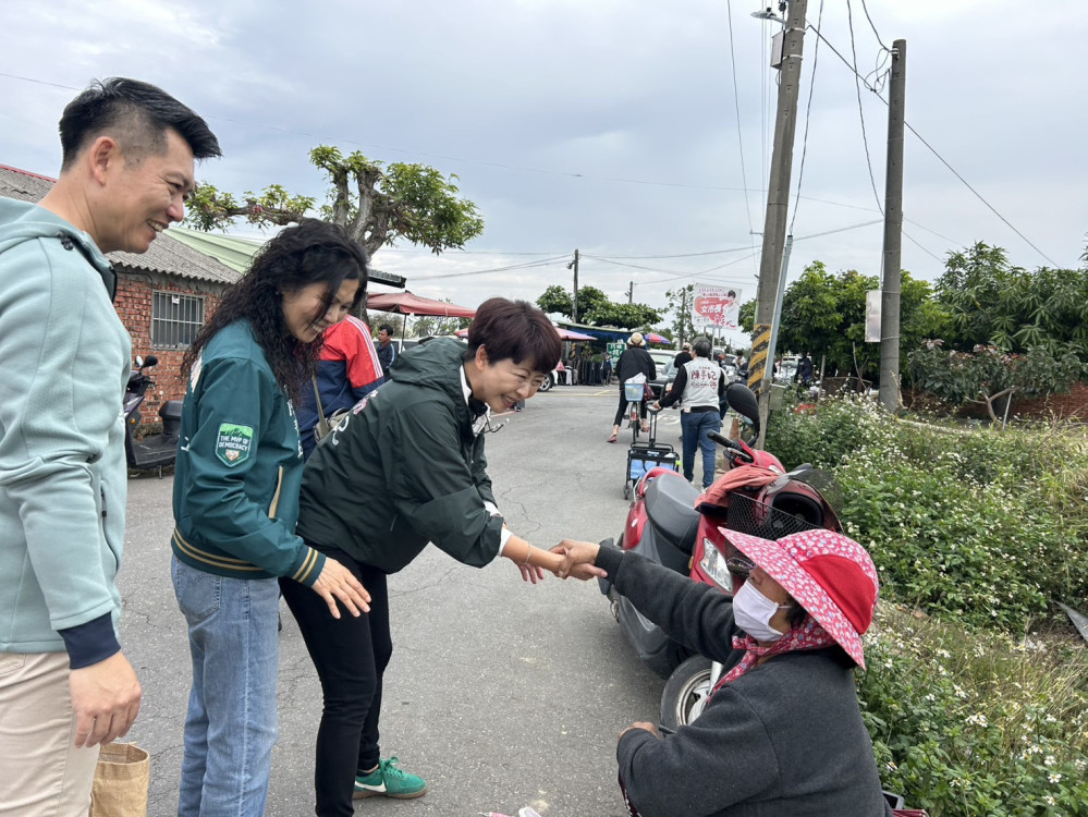 立法委員陳亭妃準備好承擔台南用腳走、用時間證明