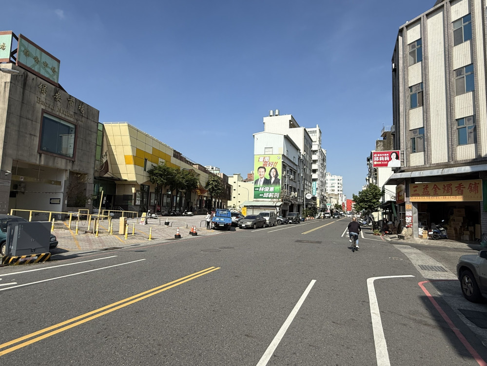 府平華平路口、郡西路建安街路口斑馬線這星期會完成劃線