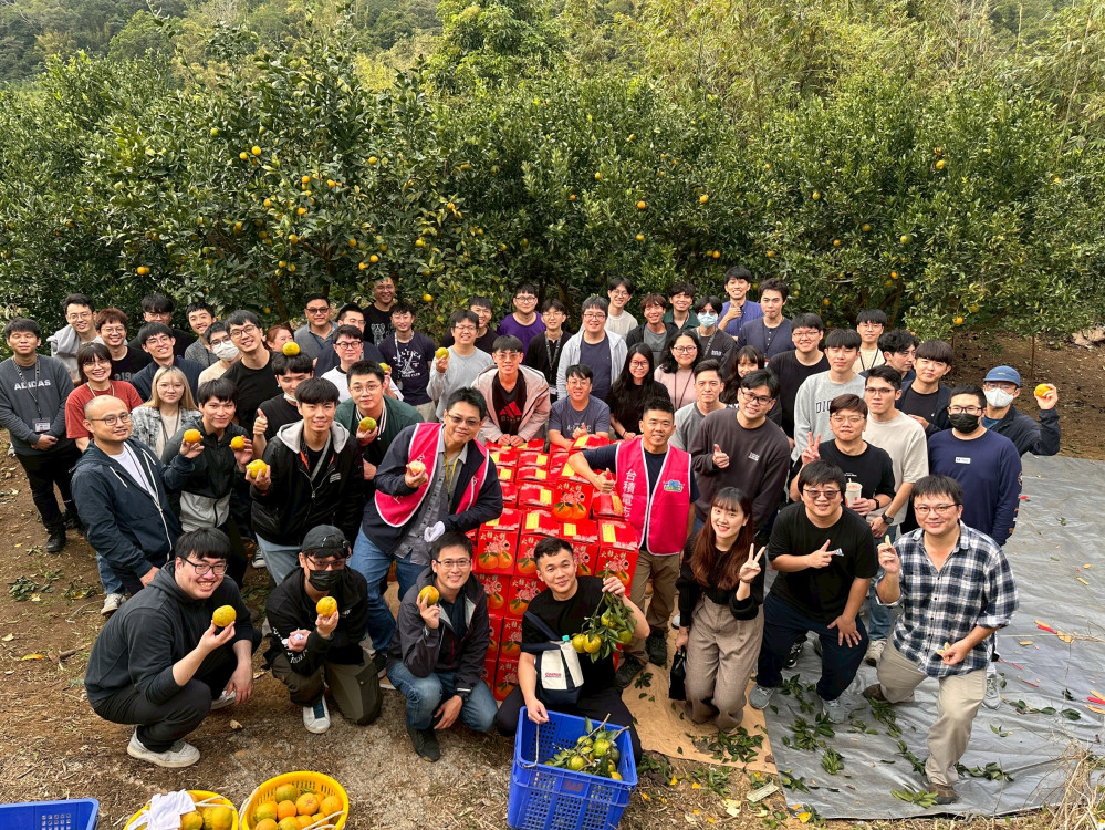 十年守護、愛心延續　台積電Fab 12B/20採收柑橘護農公益關懷社福