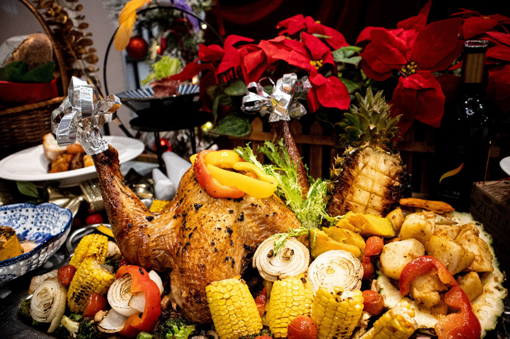 福爾摩沙遊艇酒店聖誕禮讚，自助餐、火雞禮籃、甜點同步精彩！