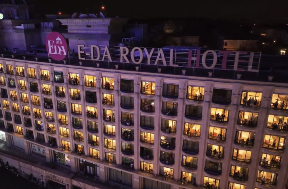 義大世界999秒跨年煙火震撼登場！三階段交管、免費接駁全攻略