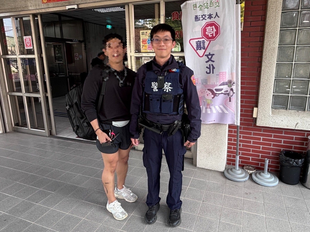湖內警跨語言服務獲讚　韓國遊客驚呼：台灣警察太貼心