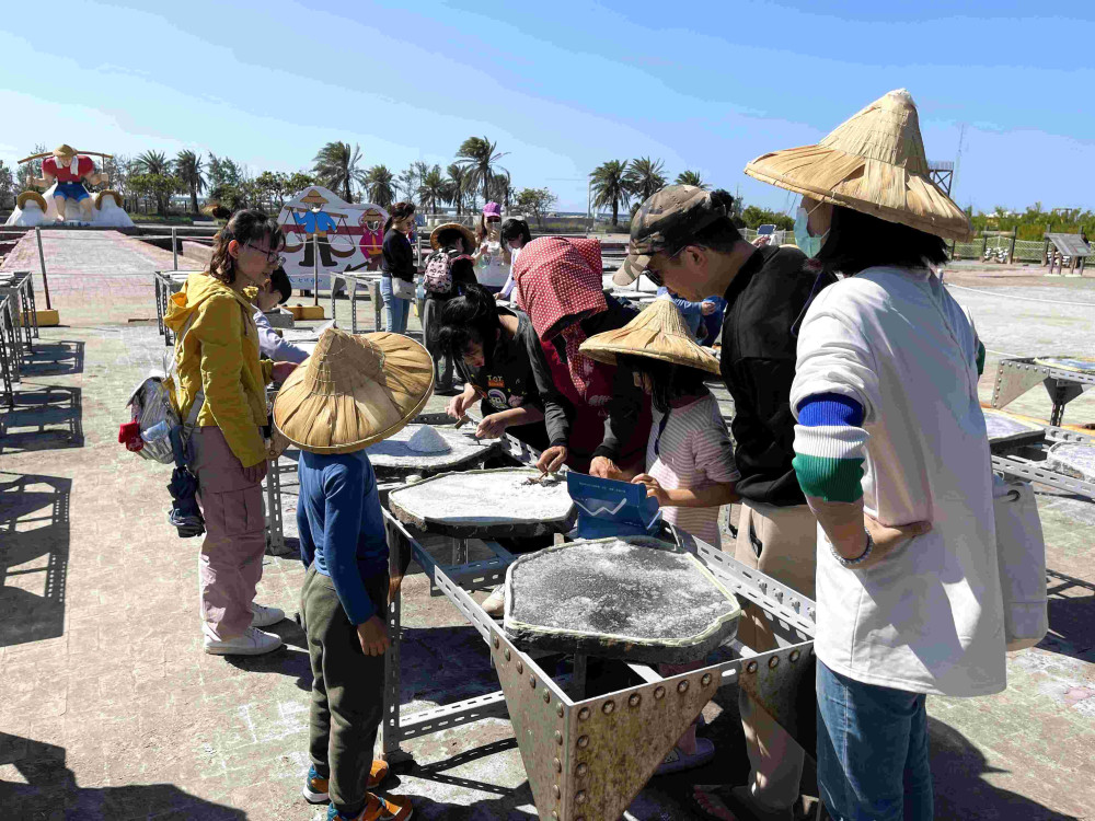白色聖誕降臨七股鹽山！雲嘉南濱海音樂會12/20登場，180秒煙火壓軸