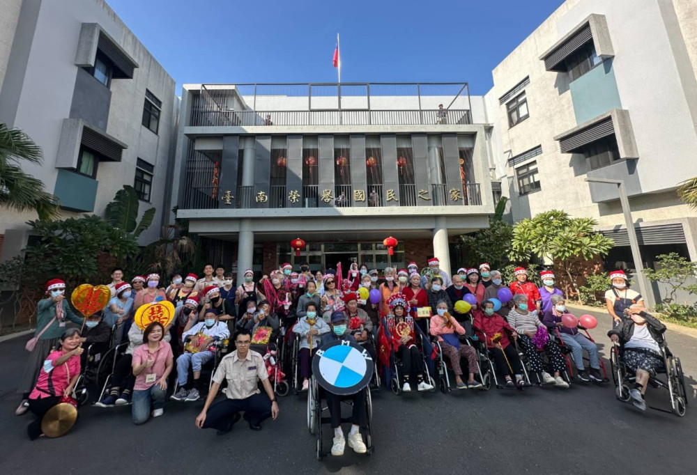 臺南榮家迎親添喜趣 住民聖誕暖心意