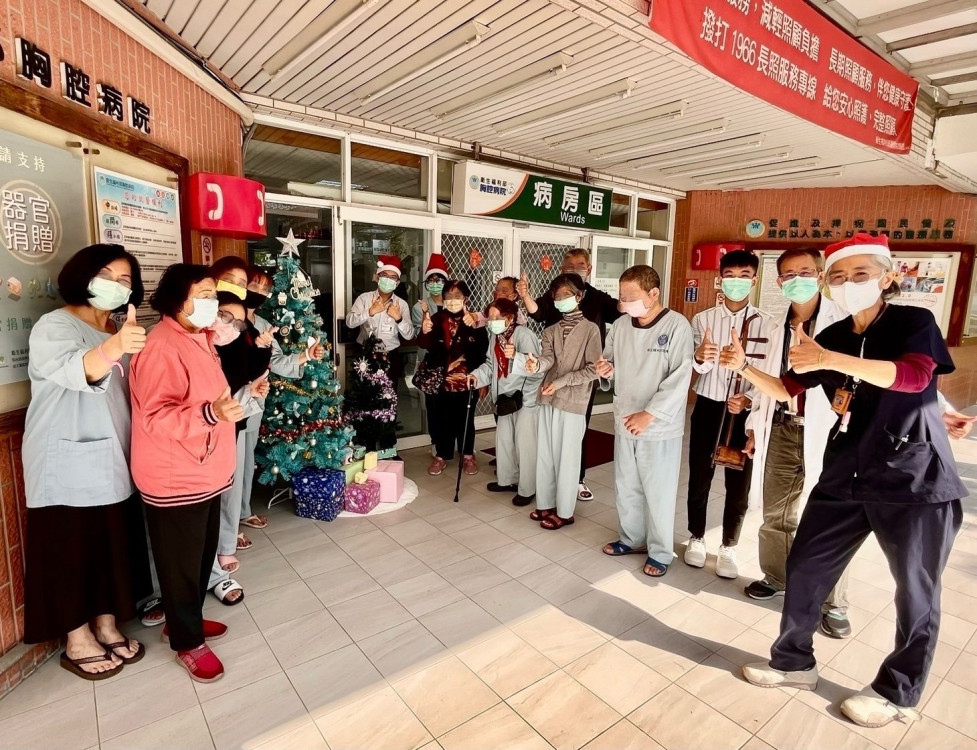 音樂傳情手作寄意 胸腔病院聖誕活動為病人帶來希望與暖意