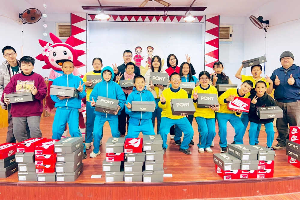 一募一鞋傳千里！竹北遠百公益送暖偏鄉學童　歡慶四週年祭出多重好康
