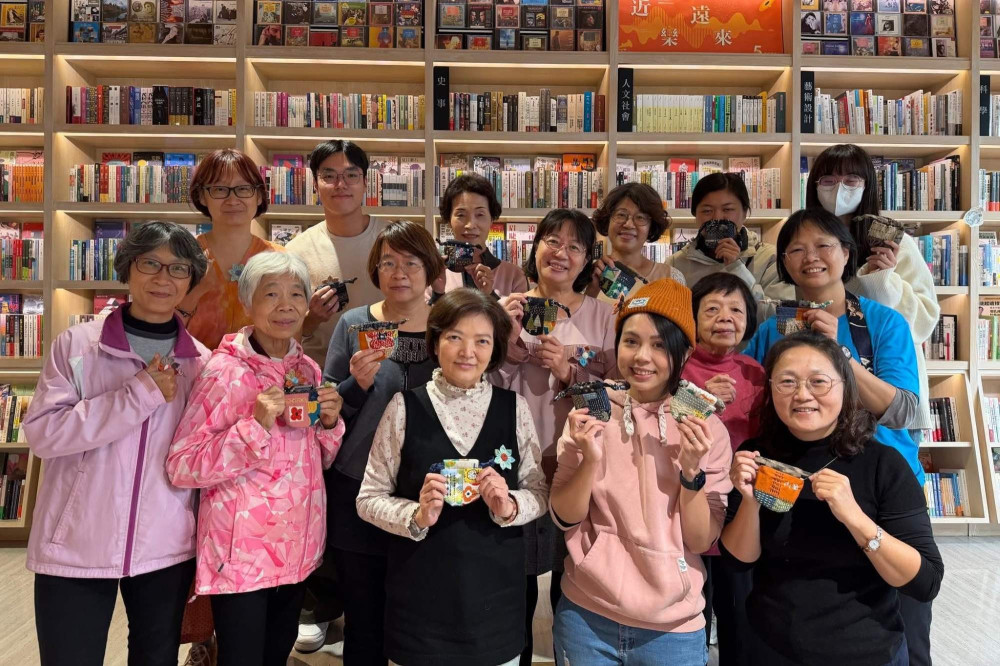 南大青銀共學交織紡織工藝×生活記憶