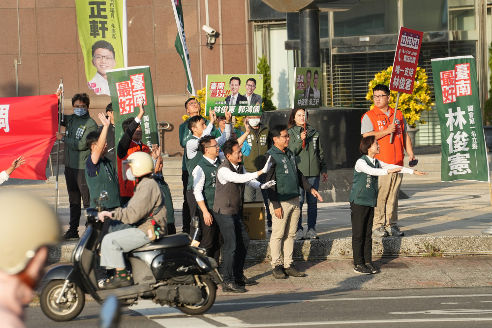 「桶箍精神」凝聚力量 立法委員林俊憲爭取台南市長提名 貼近市民拉票