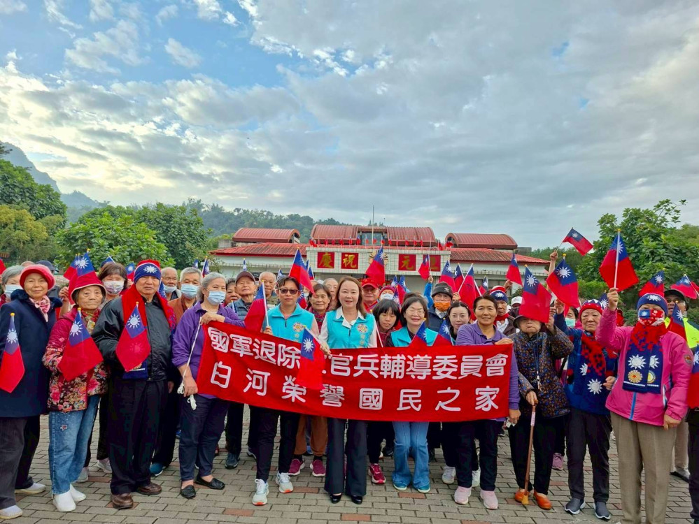 白河榮家元旦升旗 住民與社區長輩齊聚迎新年