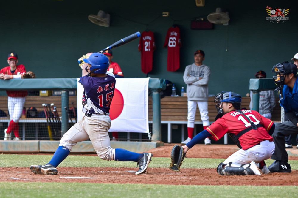 南投中興國中棒球隊 勇奪巨人盃國際青少棒冠軍