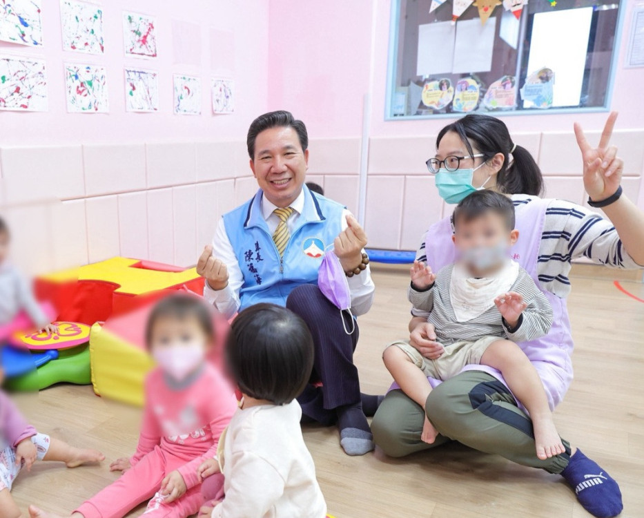 金門生育托嬰再升級！加碼3萬生育補助×擴增公托量能 