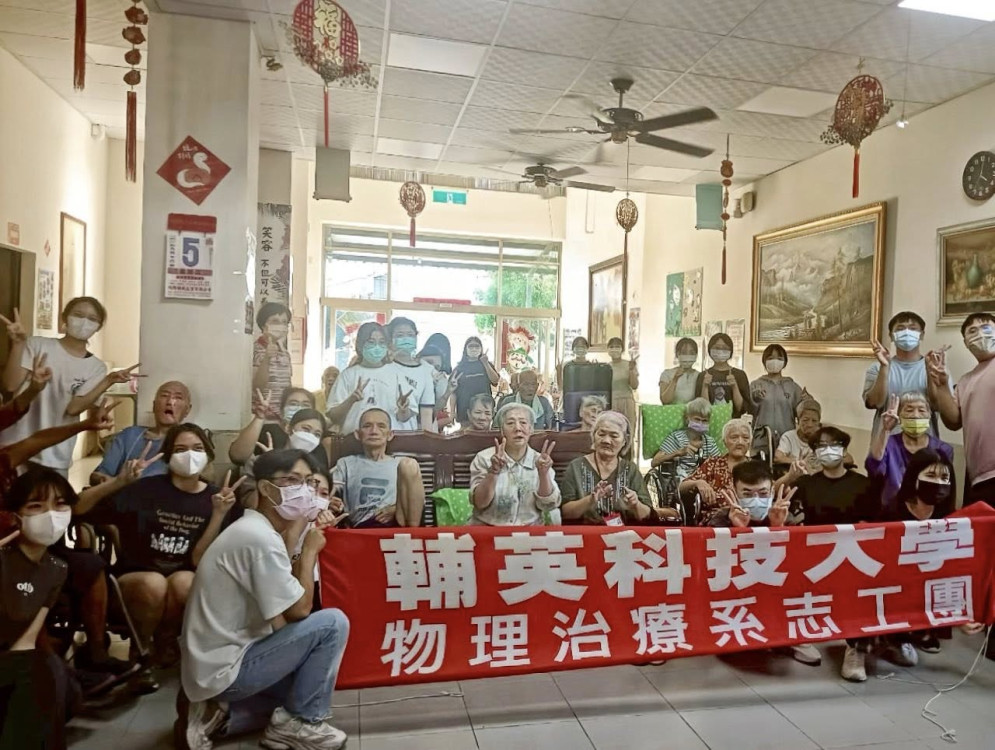 輔英科大 x 長照中心 培育有溫度的照護新生代點亮高齡照護