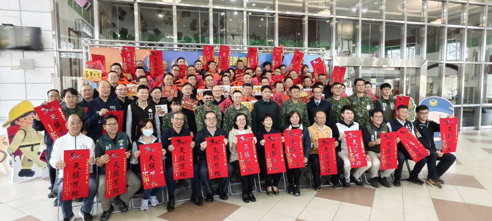 免費索取！臺南市議會馬年春聯亮相 南瀛書法家筆墨送祥瑞