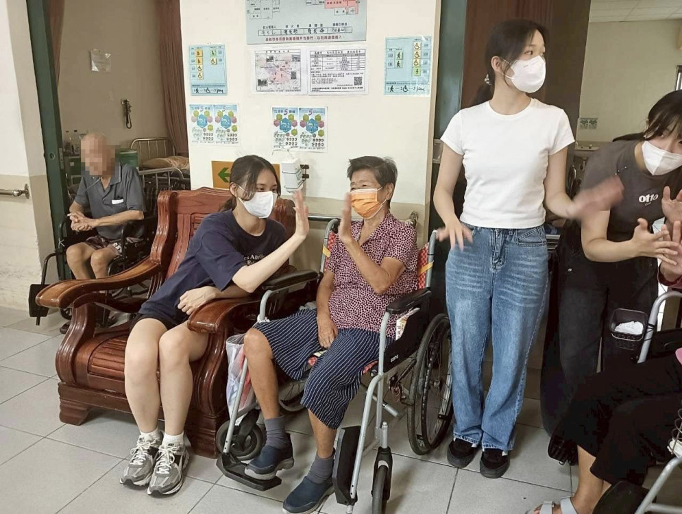 輔英科大 x 長照中心 培育有溫度的照護新生代點亮高齡照護