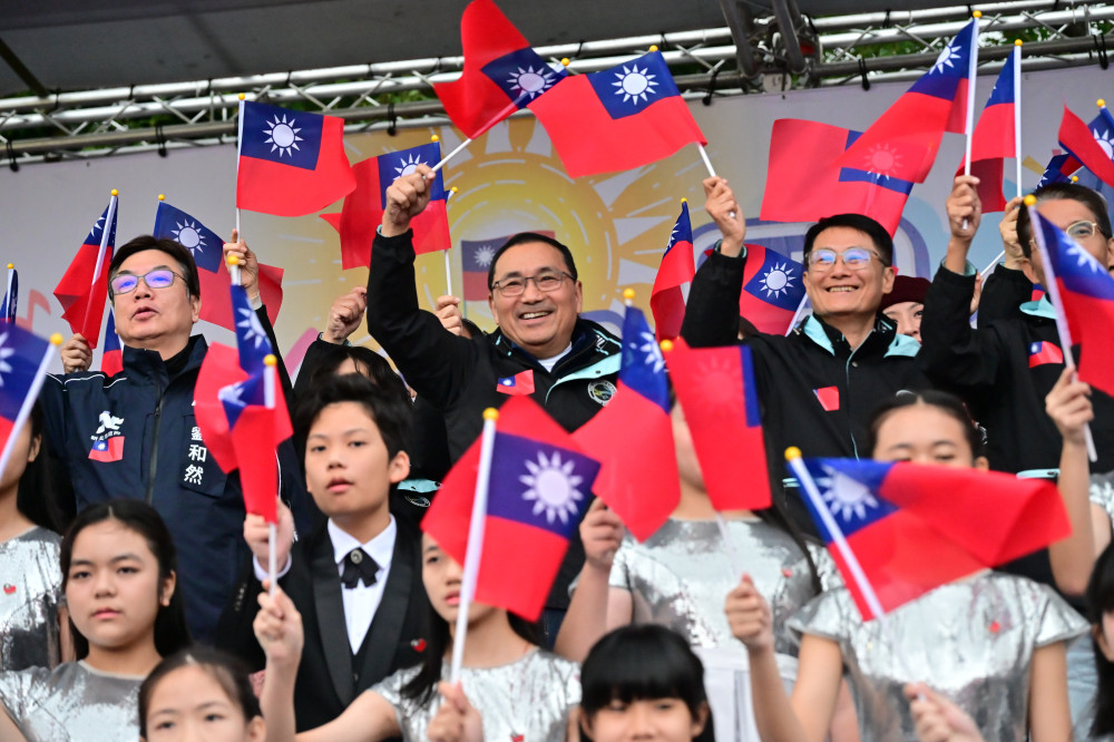 侯友宜：團結同行、再出發　新北元旦升旗注入城市正能量