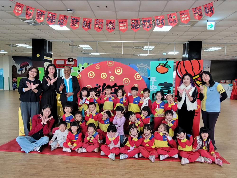 首位外國使節訪崑山國際學校！路易斯大使大秀數學與外交專業 激發IB探究精神