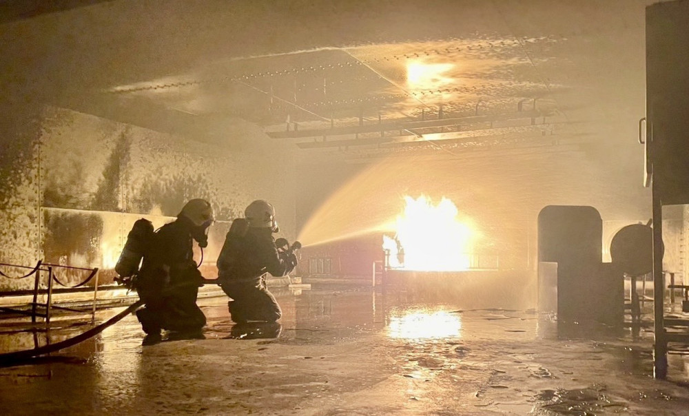 提升實戰救災能力　竹市114年義消模擬火場救災認證複訓共197人參訓