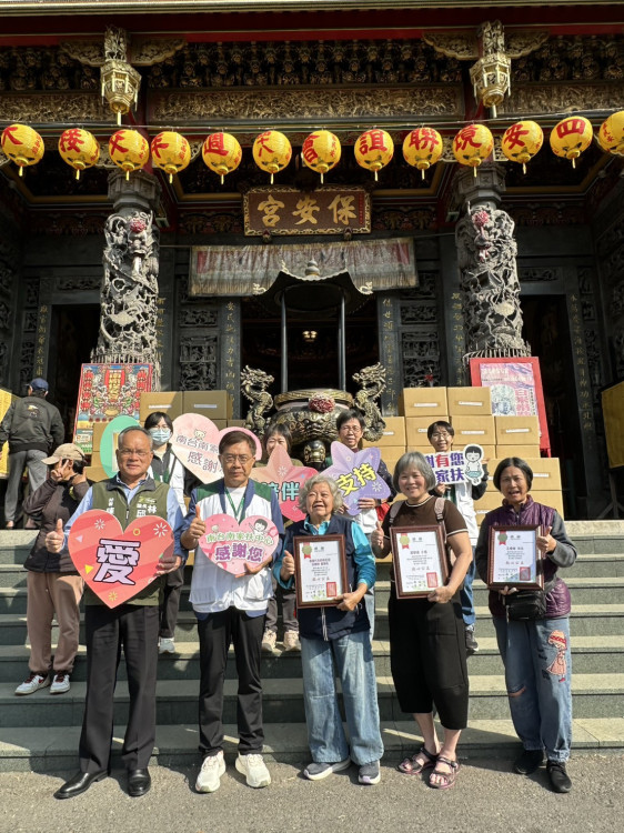 千公斤暖心麵條直送家扶！南廠保安宮與邱莉莉議長攜手寒冬送暖
