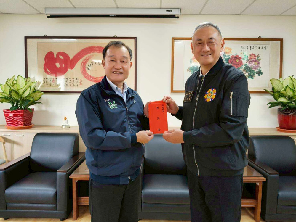 臺南榮家感謝欣桃房茂宏董座蒞家賀歲 暖心傳遞袍澤情