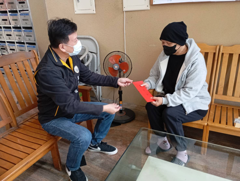 南市軍人服務站慰問急難國軍家屬