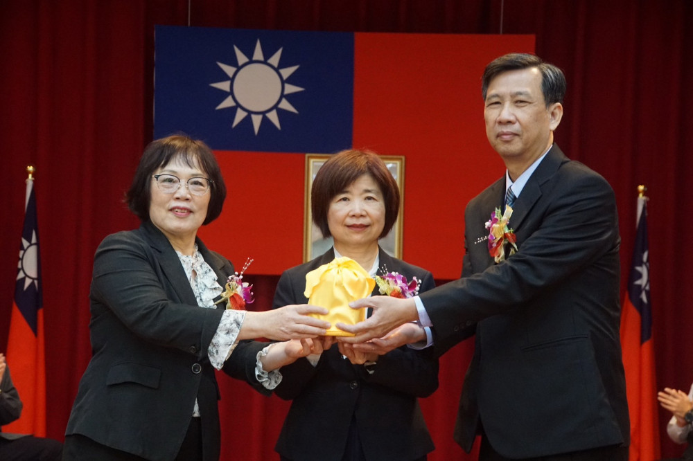 邱世賢接掌臺南郵局局長