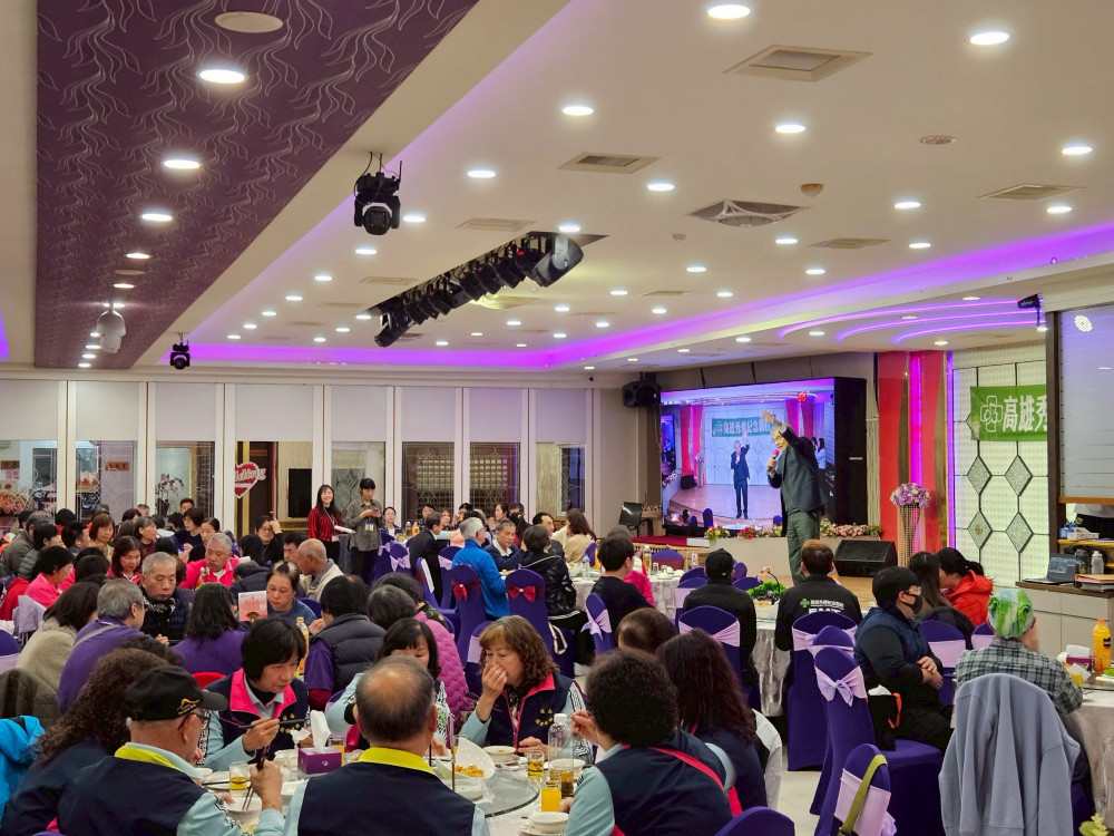 高雄秀傳年末感恩夜！75志工8千小時暖心守護綻光芒