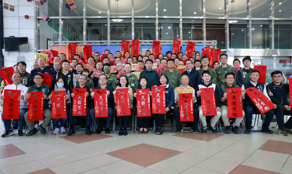 免費索取！臺南市議會馬年春聯亮相 南瀛書法家筆墨送祥瑞