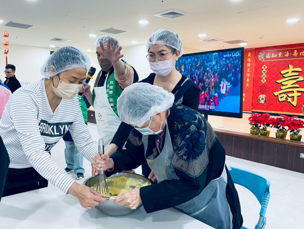 臺南榮家金桔飄香慶生！樂智住民幸福烘焙迎新歲