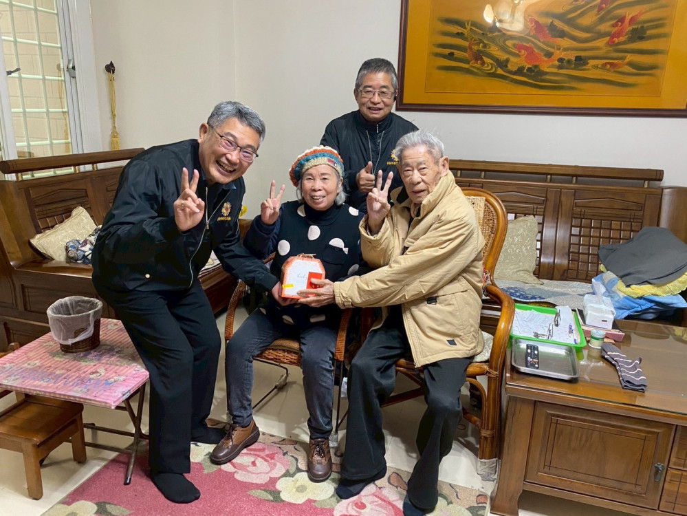 臺南榮服處胡思湘走訪安平 關懷榮民傾聽意見