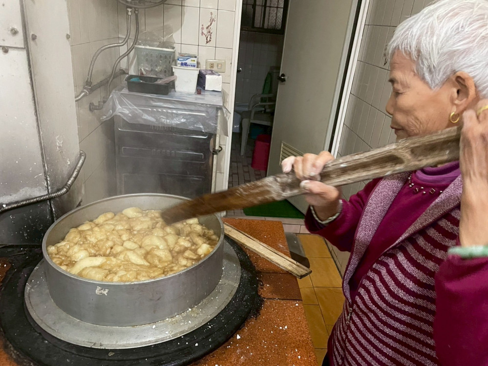 迎新春開心吃年糕 屏東榮家傳承團圓好滋味