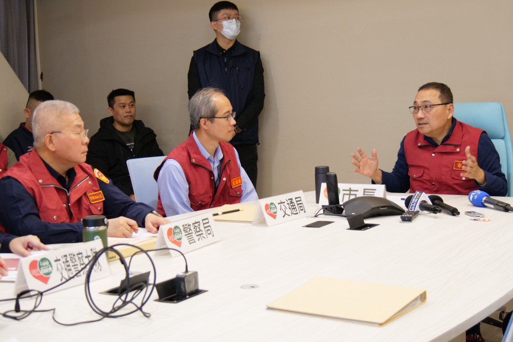 春節連假首日車潮湧現　侯友宜坐鎮交通戰情室啟動24小時監控