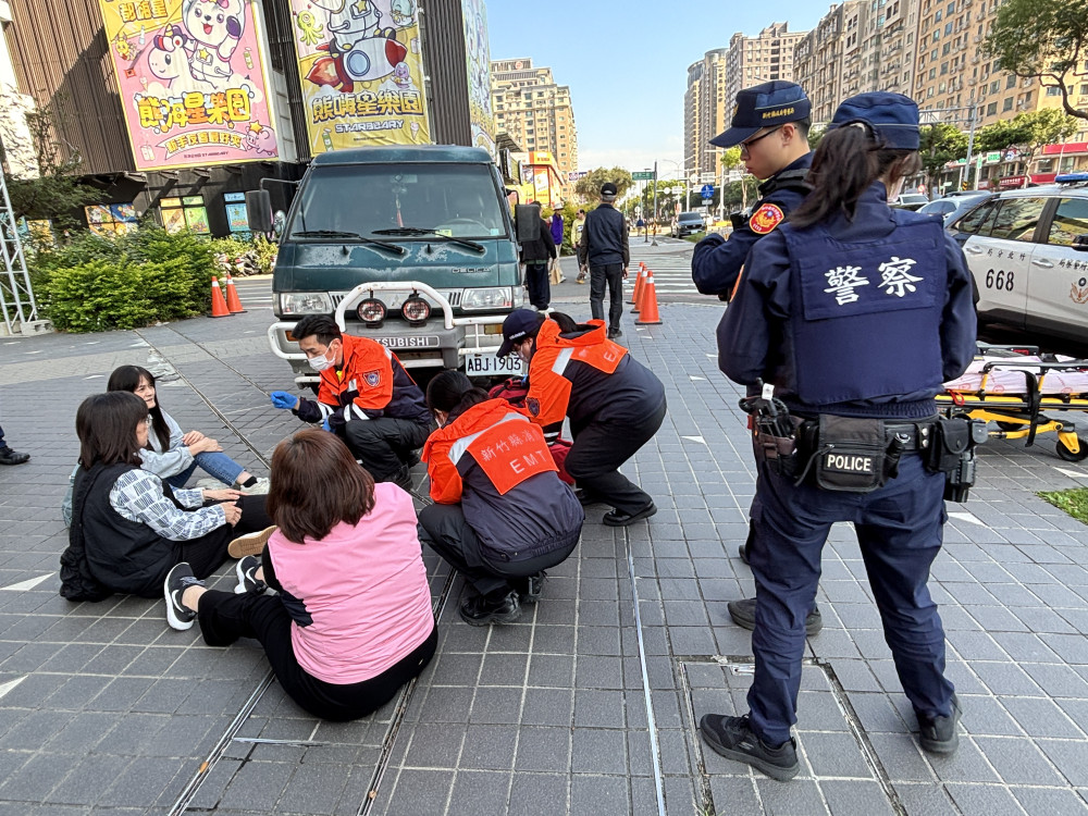 跨機關協同守護治安　竹縣警、消防局攜百貨及影城商圈合辦隨機攻擊演練